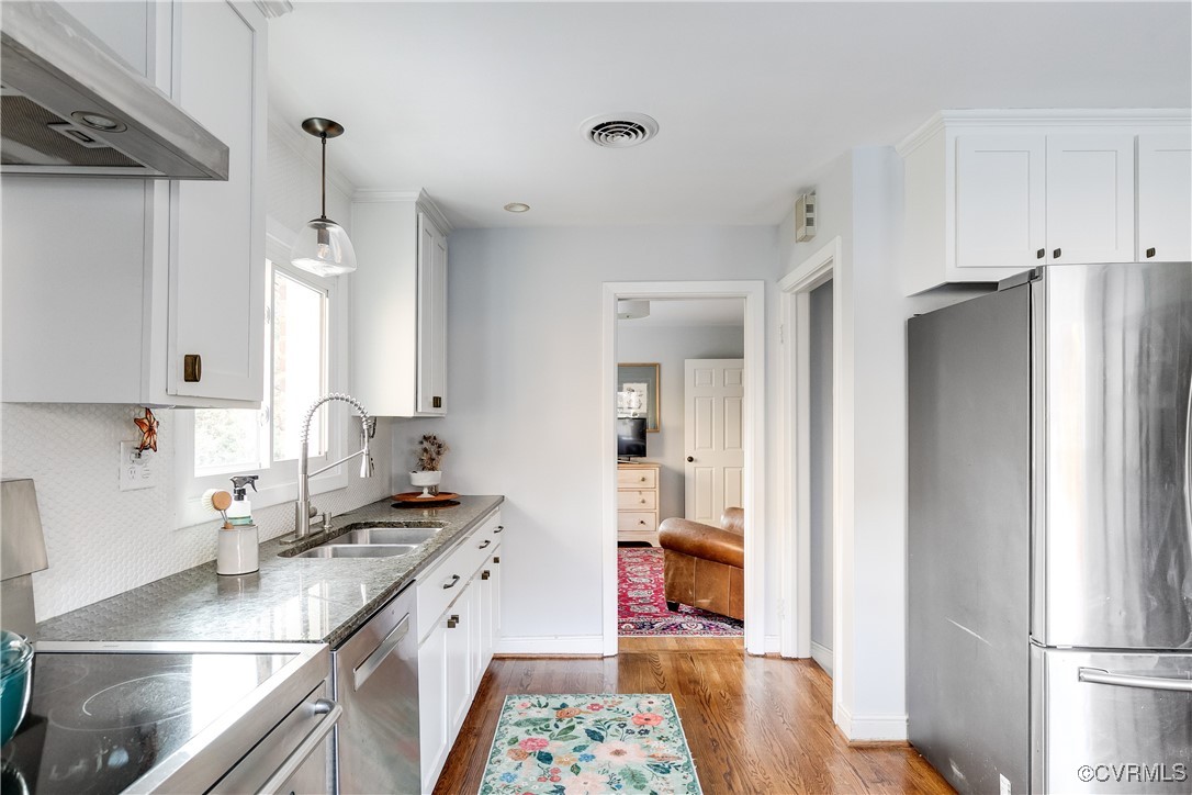 3607 Pinebrook Dr