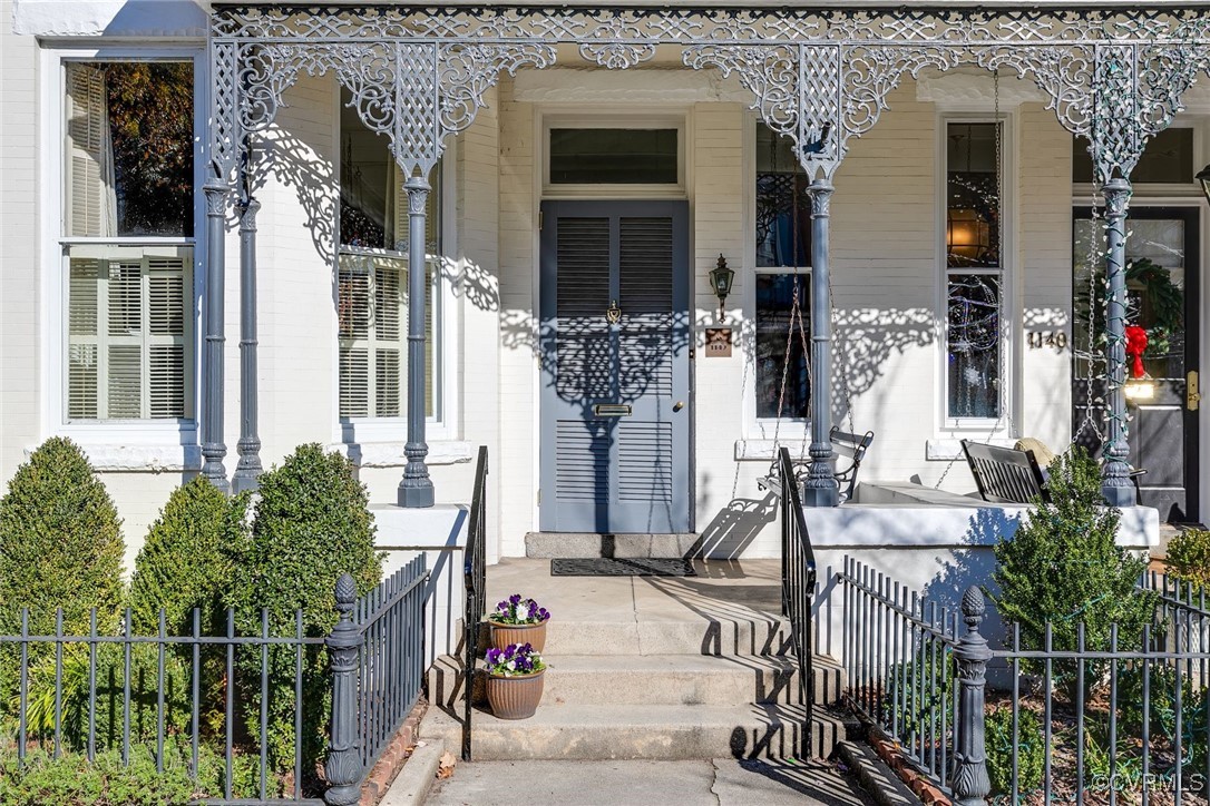 1142 West Ave