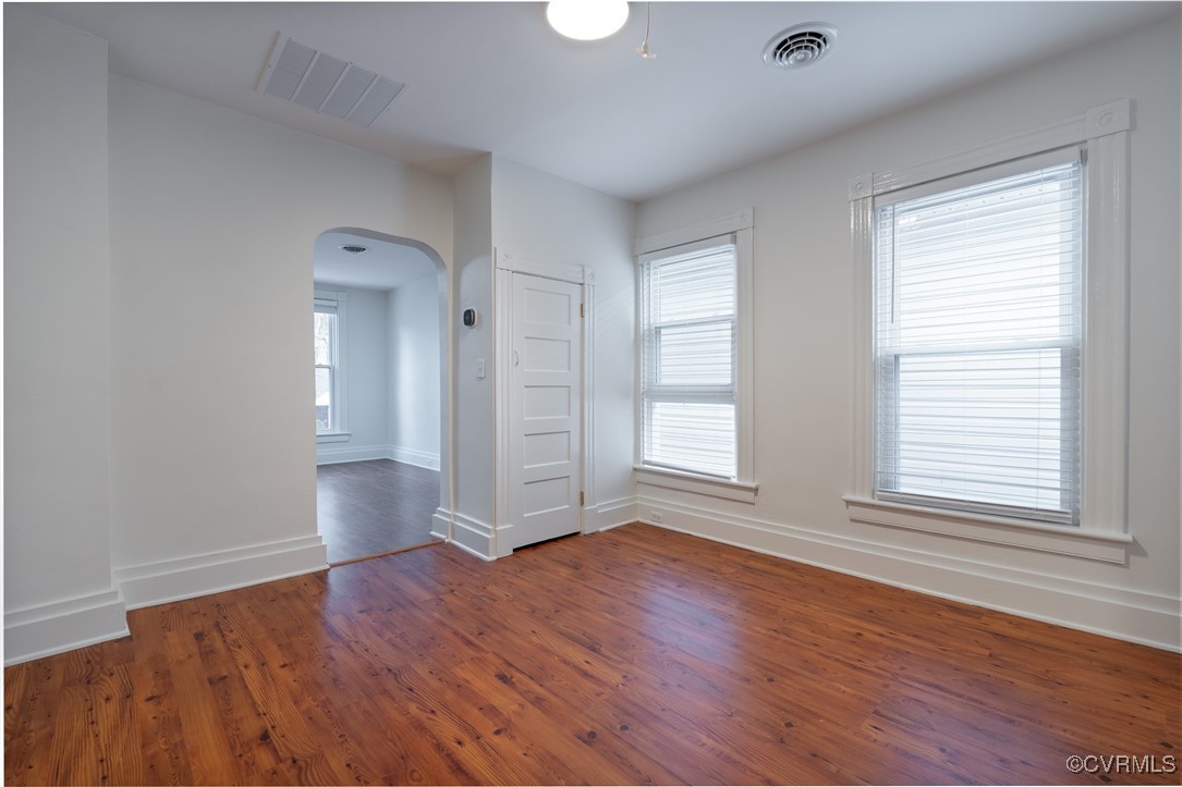 4512 Leonard Pky