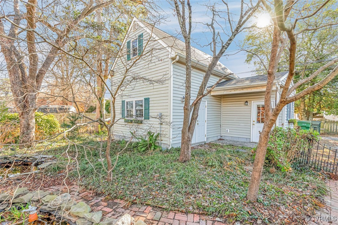 1703 W Laburnum Ave