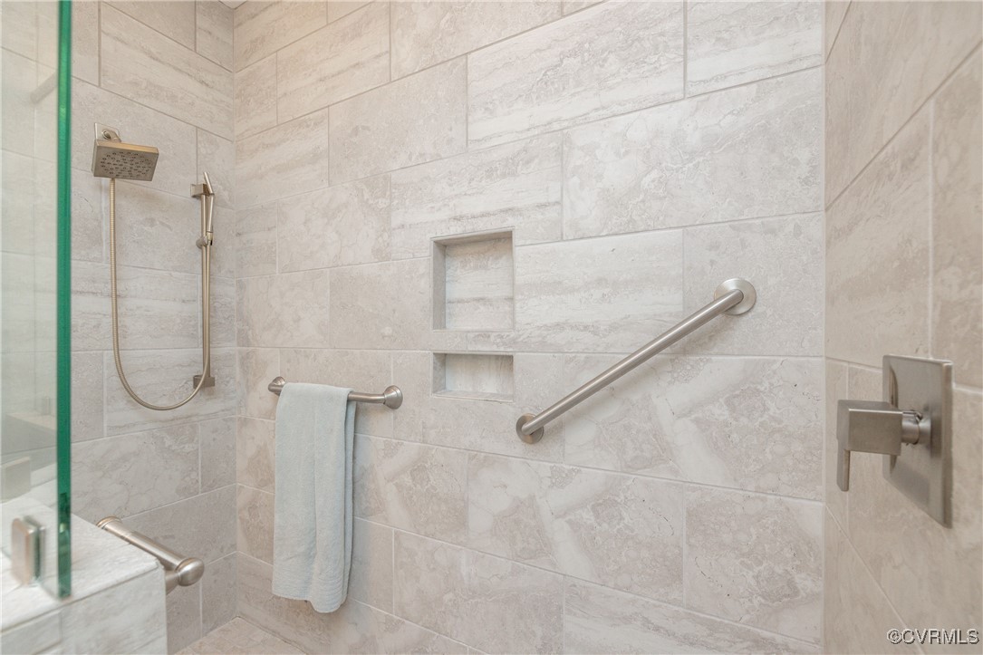 5127 Farmount Ter