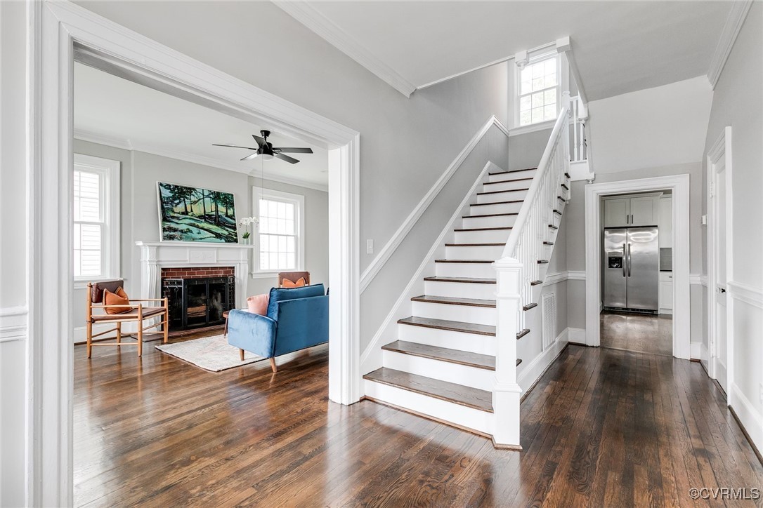 1150 W Washington St