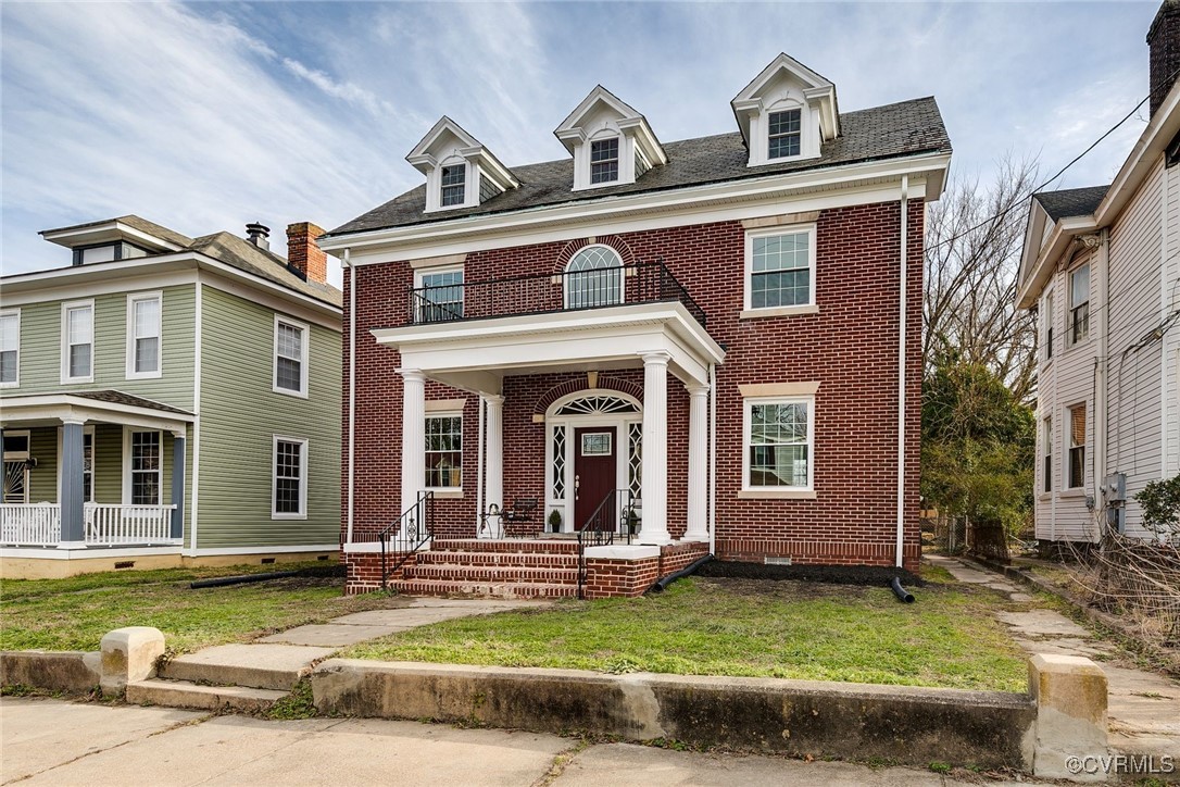 1150 W Washington St