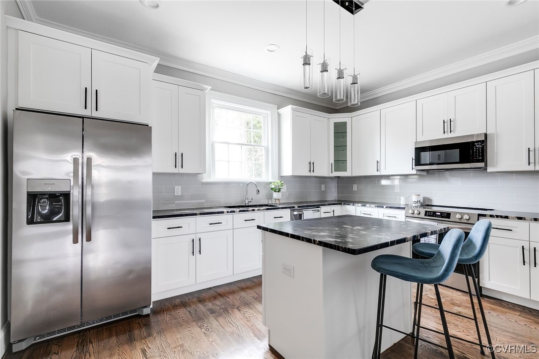 1150 W Washington St