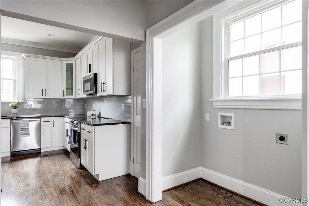 1150 W Washington St