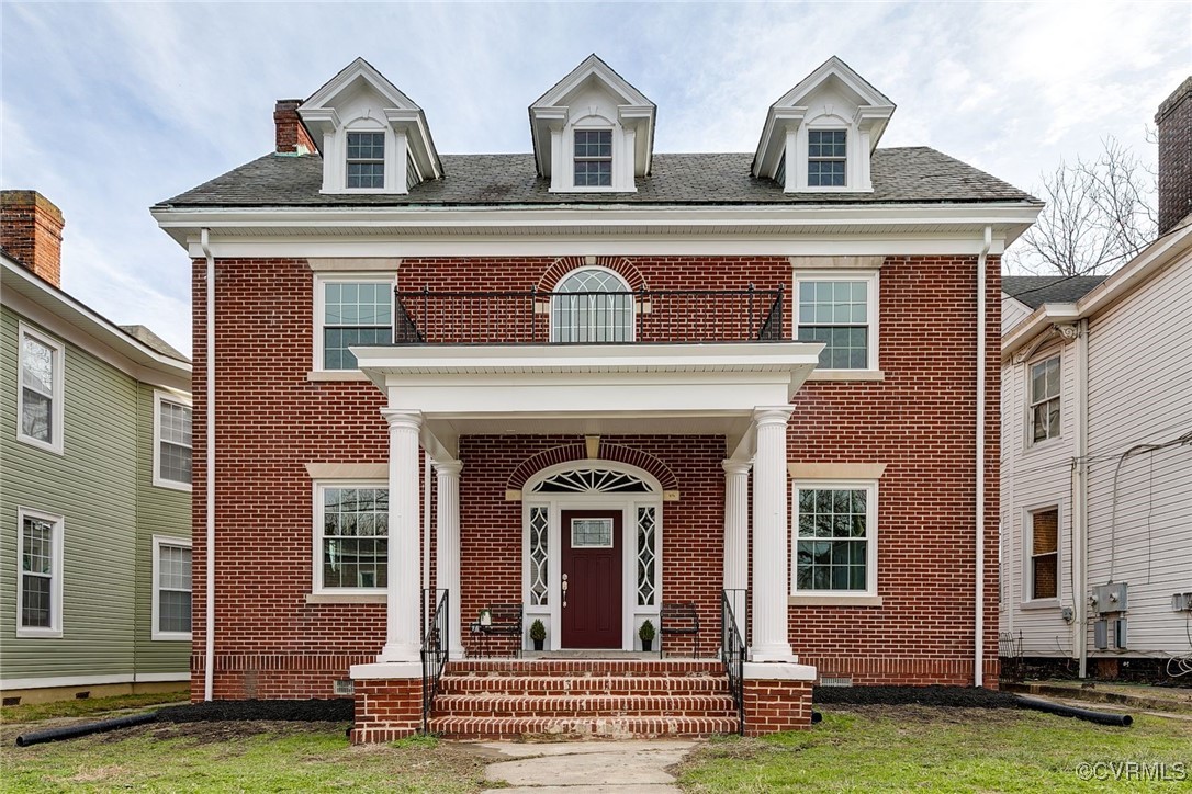 1150 W Washington St