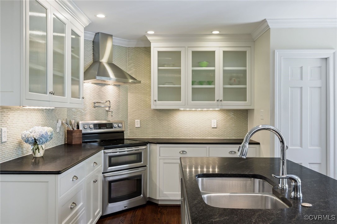218 Ralston Rd