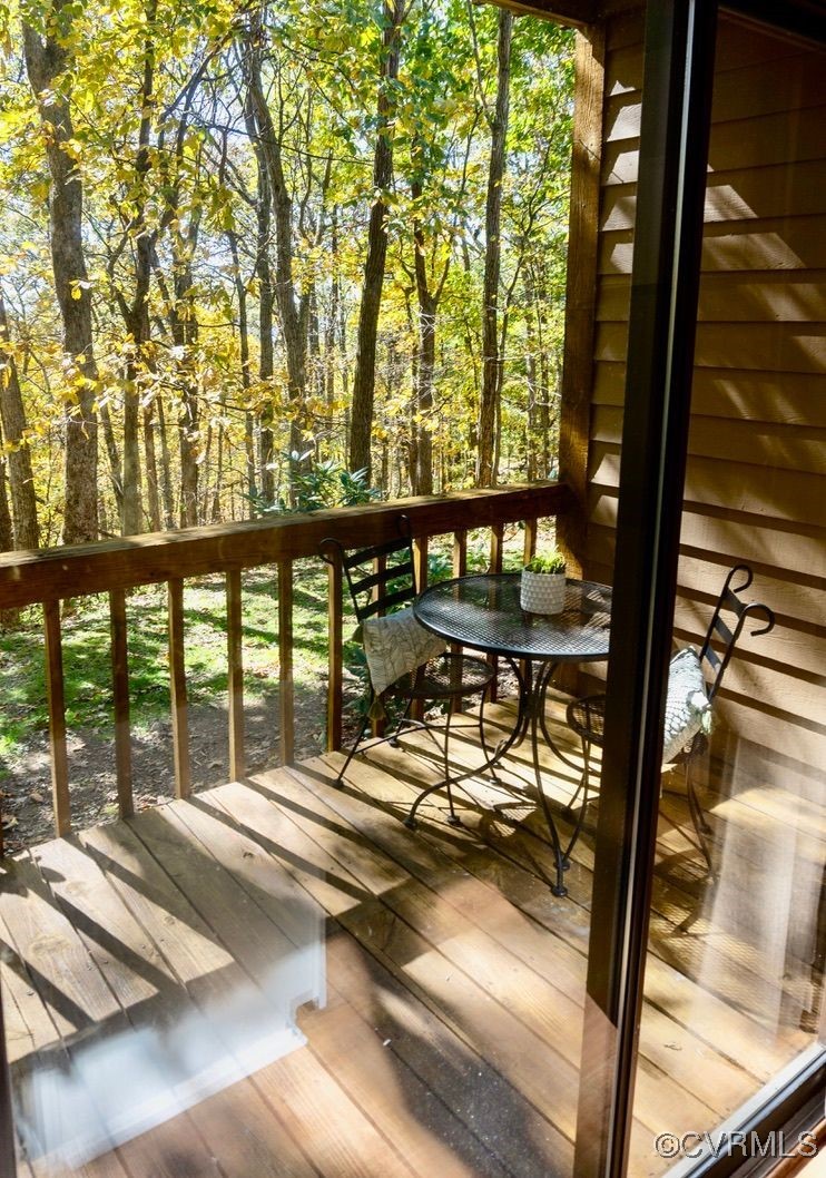 798 Laurelwood