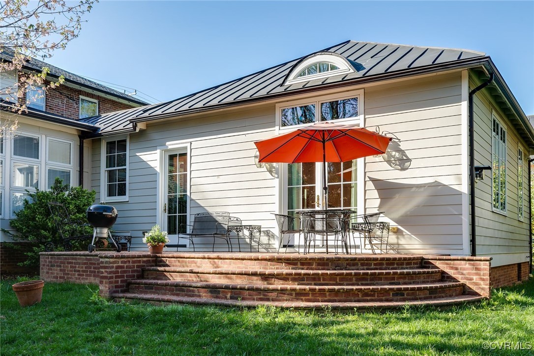 99 Maple Ave