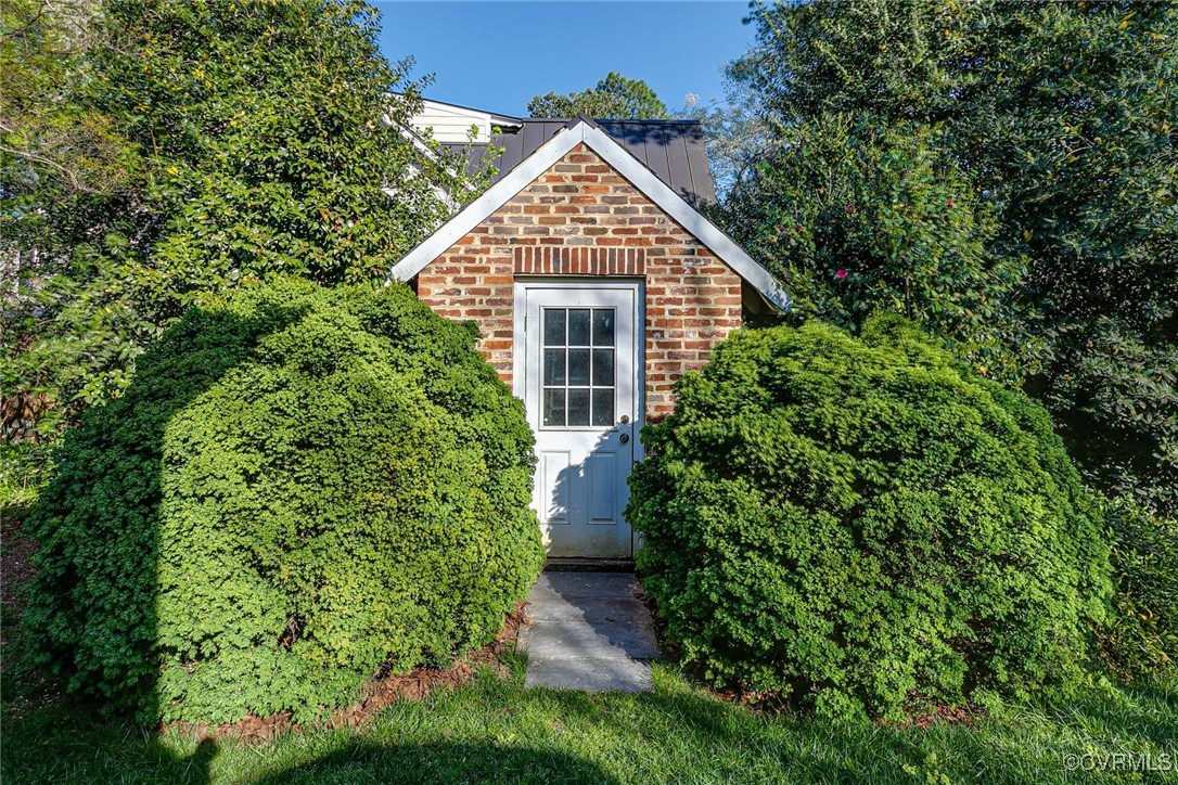 99 Maple Ave
