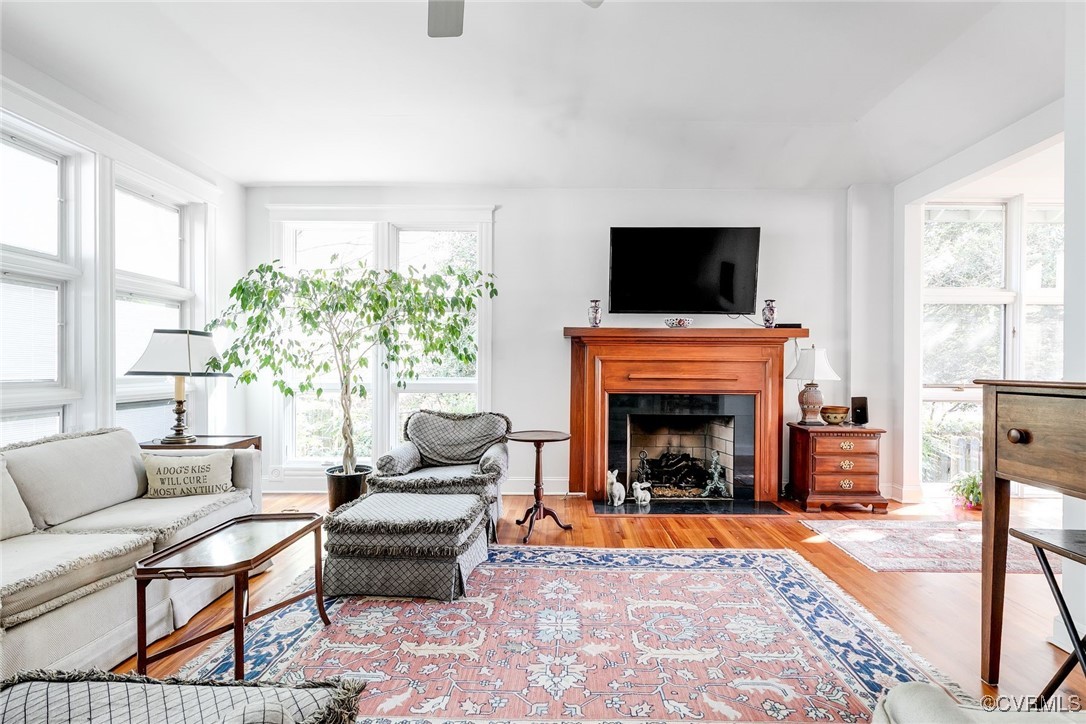 99 Maple Ave