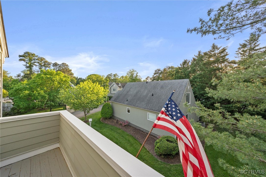 8209 Greystone West Cir