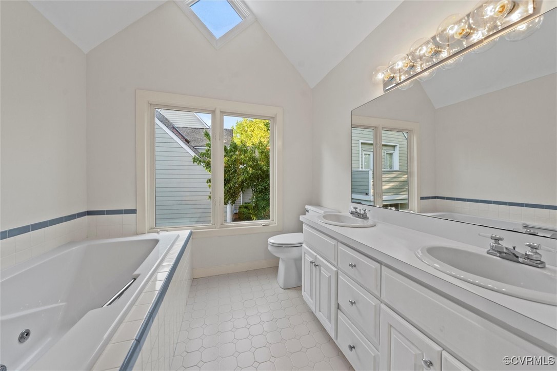 8209 Greystone West Cir
