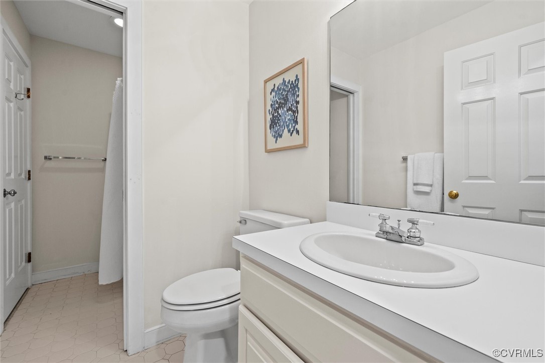 8209 Greystone West Cir