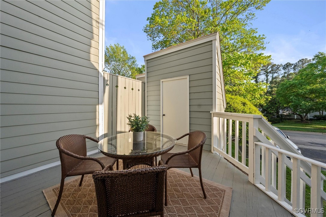 8209 Greystone West Cir