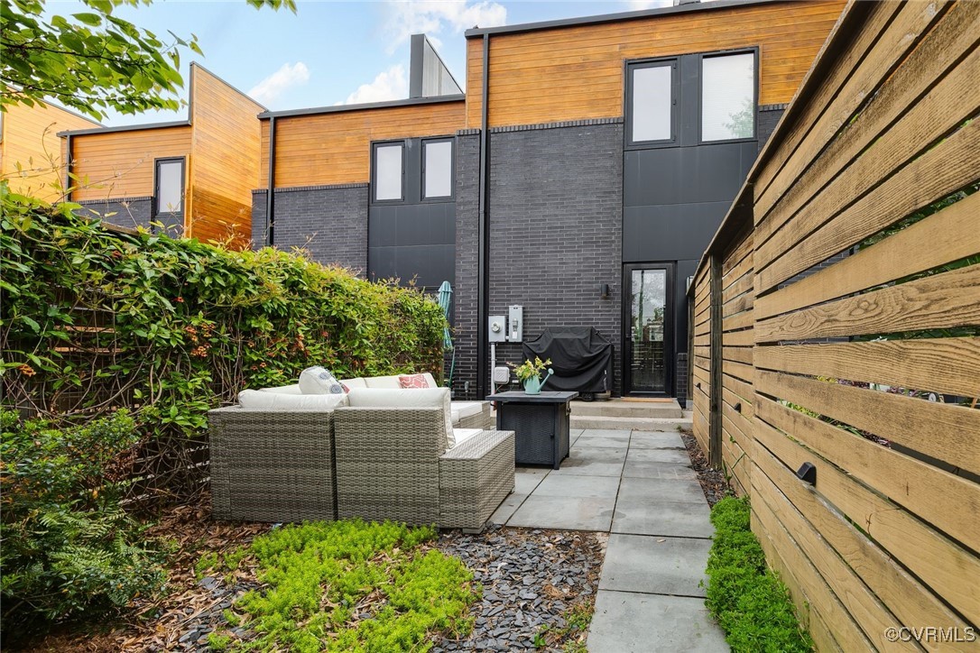 2617 Floyd Ave
