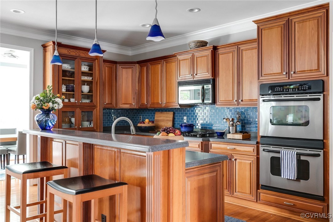 4909 Sadler Place Ct