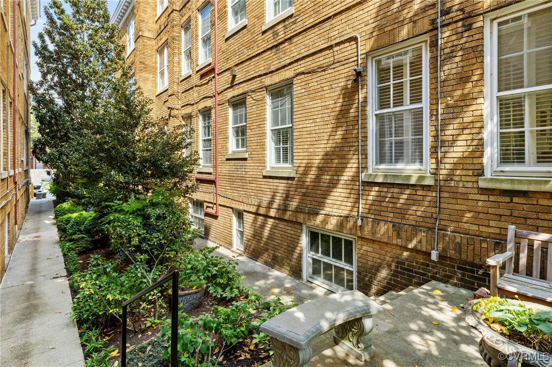 2510 Monument Ave Unit#U201