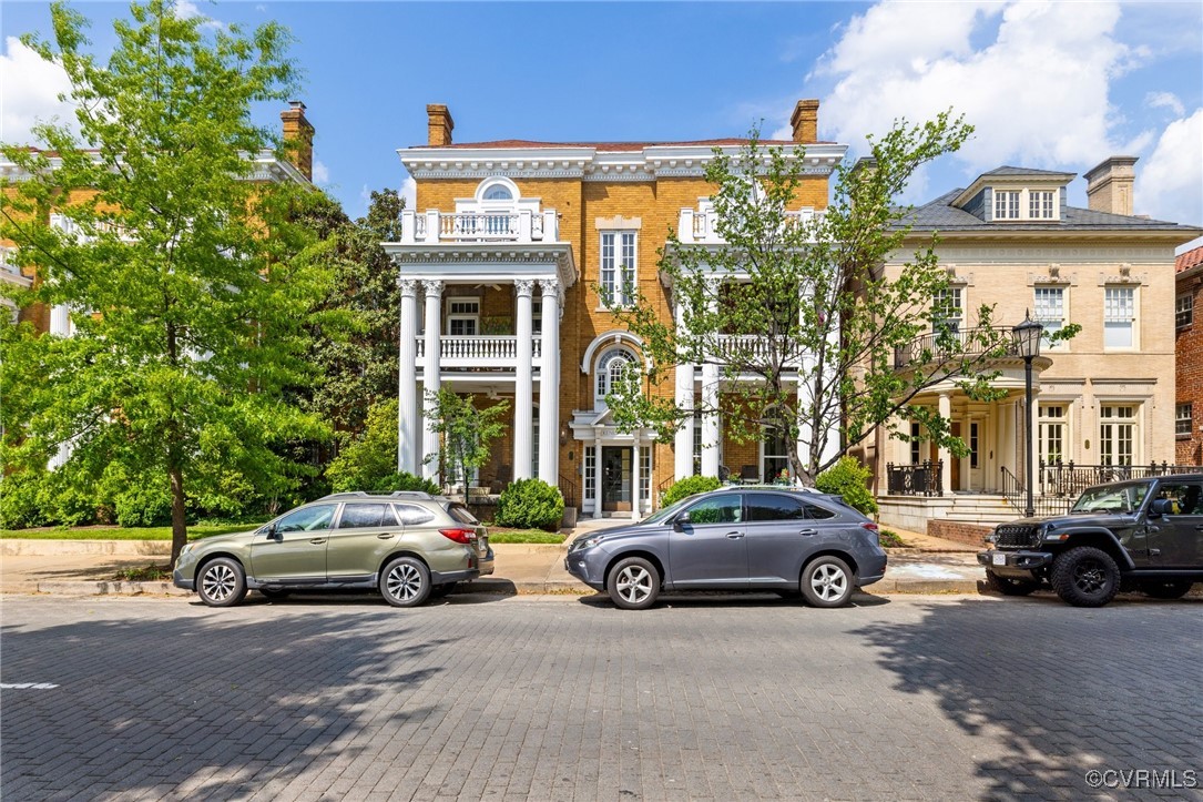 2510 Monument Ave Unit#U201