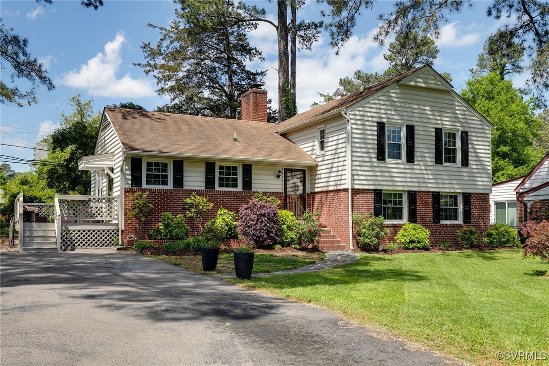 1516 Bexhill Rd