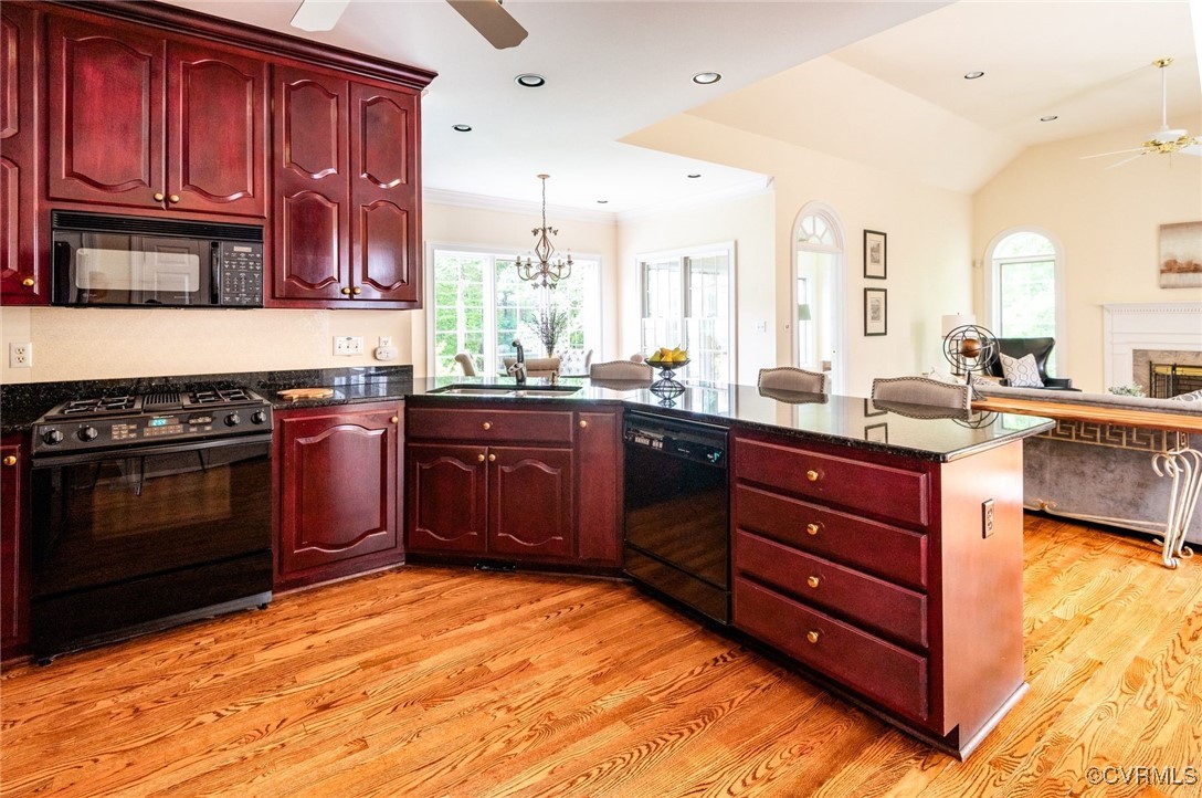 72 W Square Dr