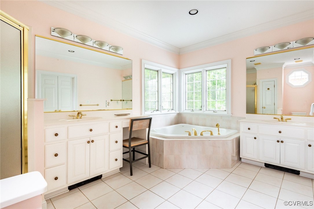 72 W Square Dr