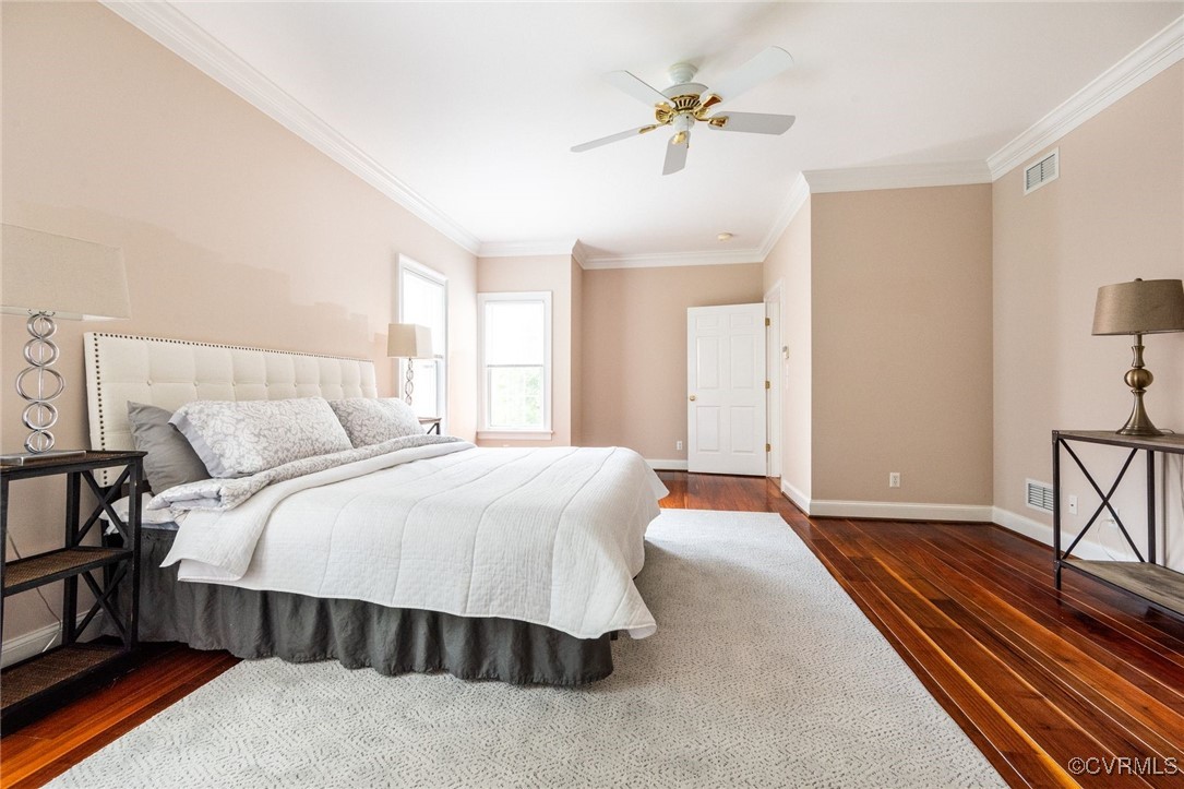 72 W Square Dr