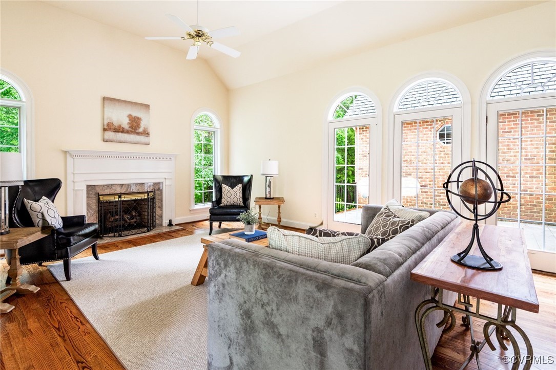 72 W Square Dr