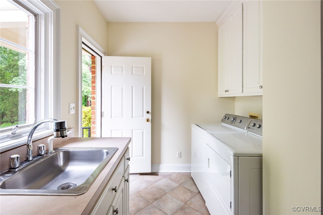 72 W Square Dr