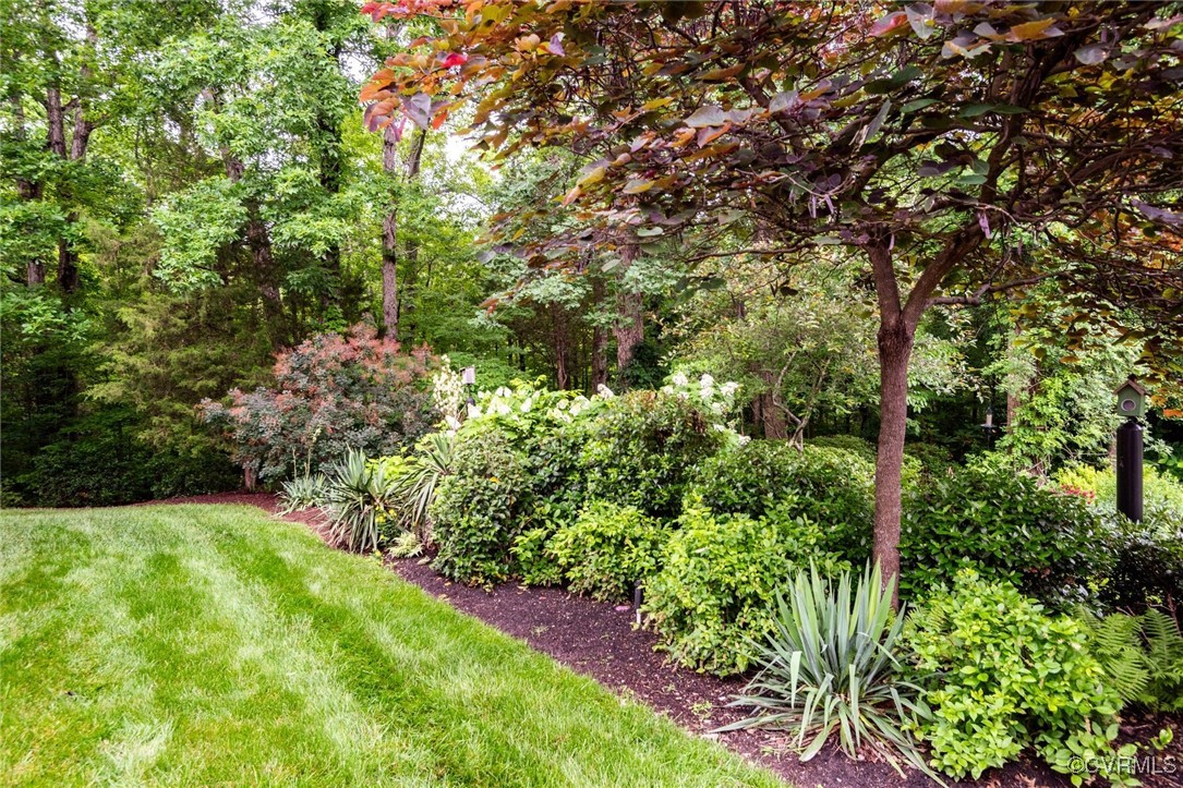 72 W Square Dr