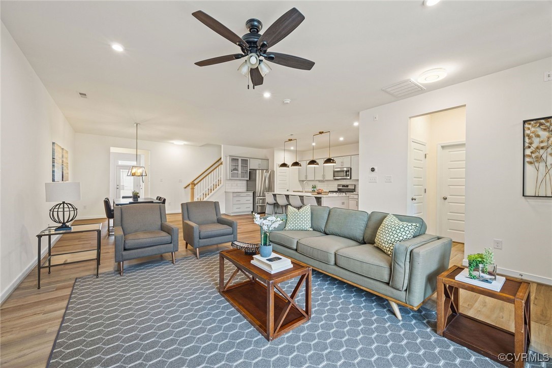 3033 Fletcher Aly