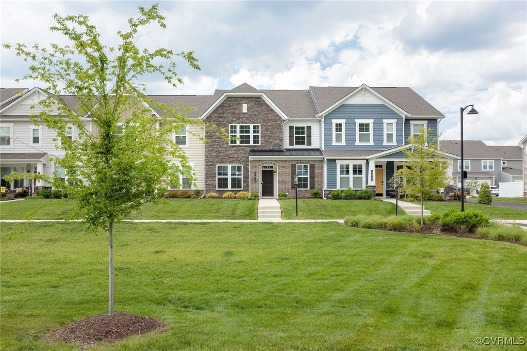 3033 Fletcher Aly
