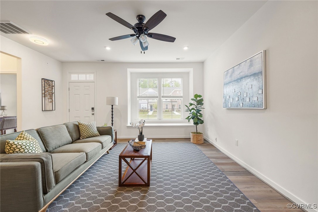 3033 Fletcher Aly
