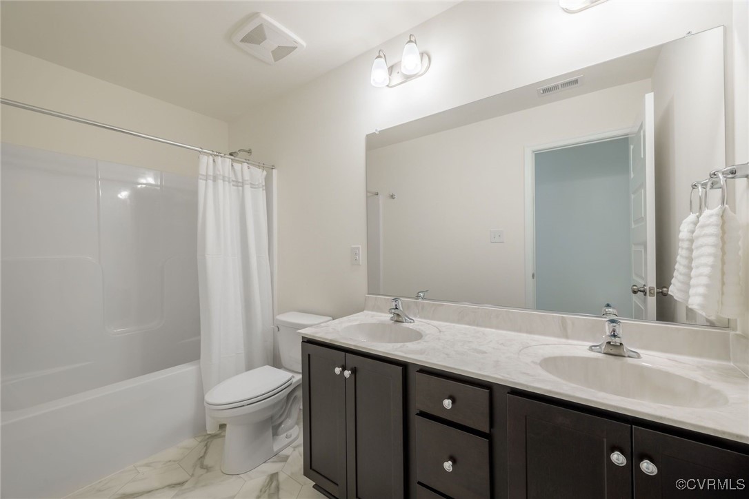 3033 Fletcher Aly