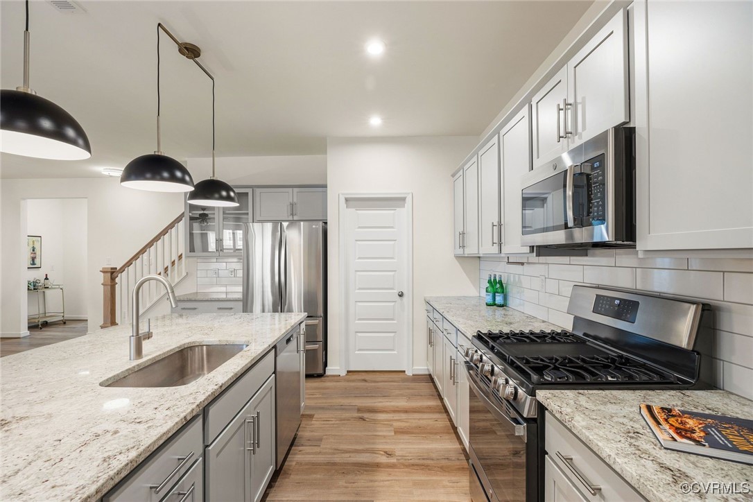 3033 Fletcher Aly