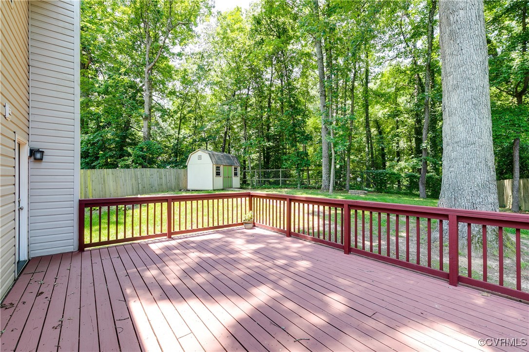 5204 Sylvan Ct