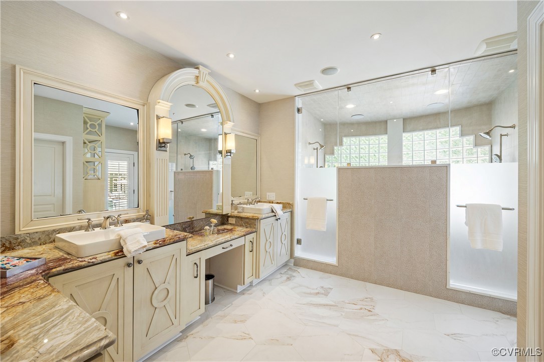 203 Randolph Square Ln