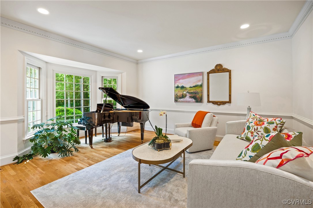 203 Randolph Square Ln