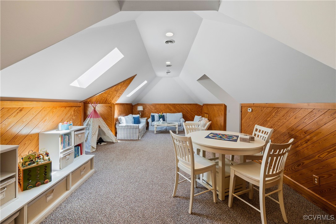 203 Randolph Square Ln