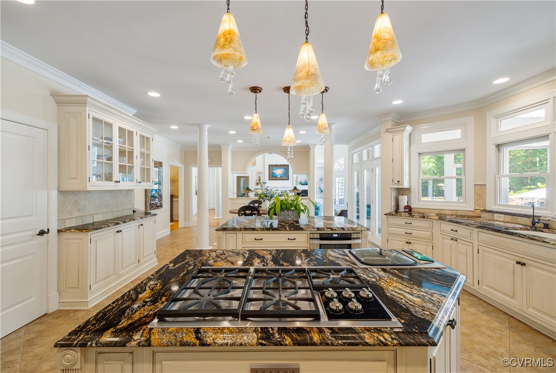 203 Randolph Square Ln