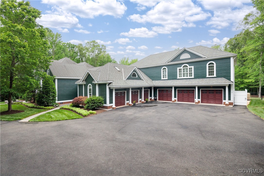 203 Randolph Square Ln