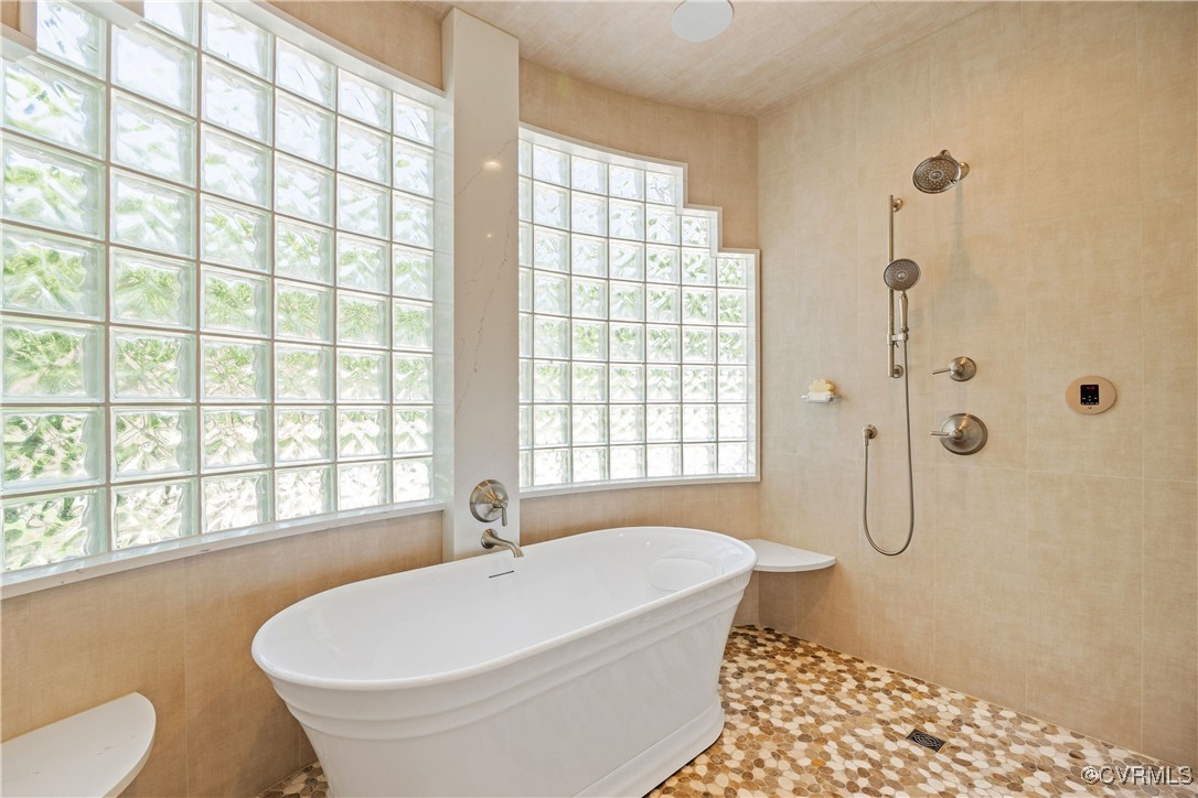 203 Randolph Square Ln