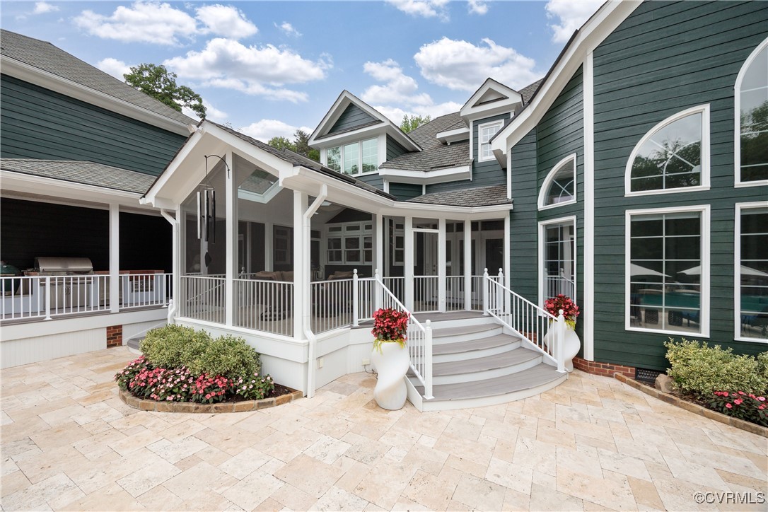 203 Randolph Square Ln