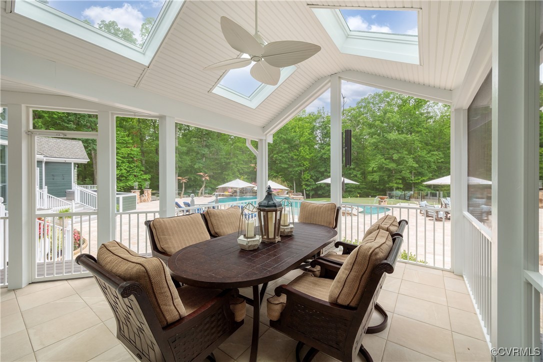 203 Randolph Square Ln