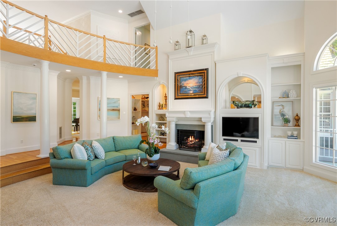 203 Randolph Square Ln