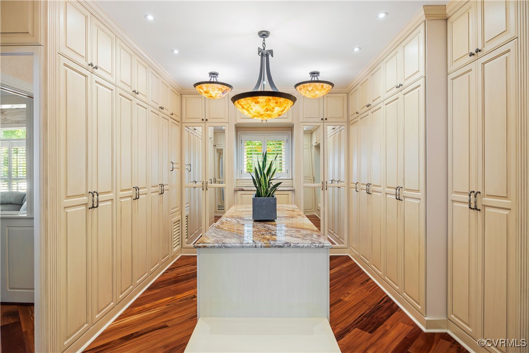 203 Randolph Square Ln