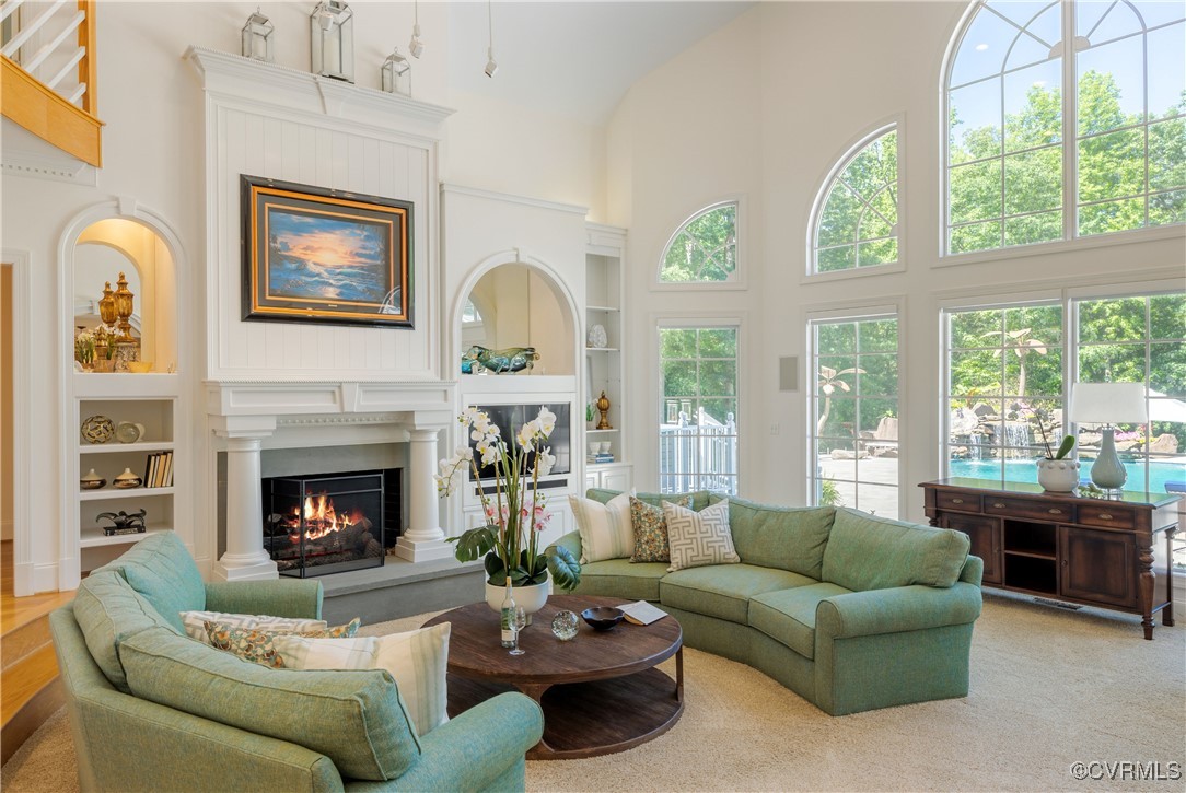 203 Randolph Square Ln