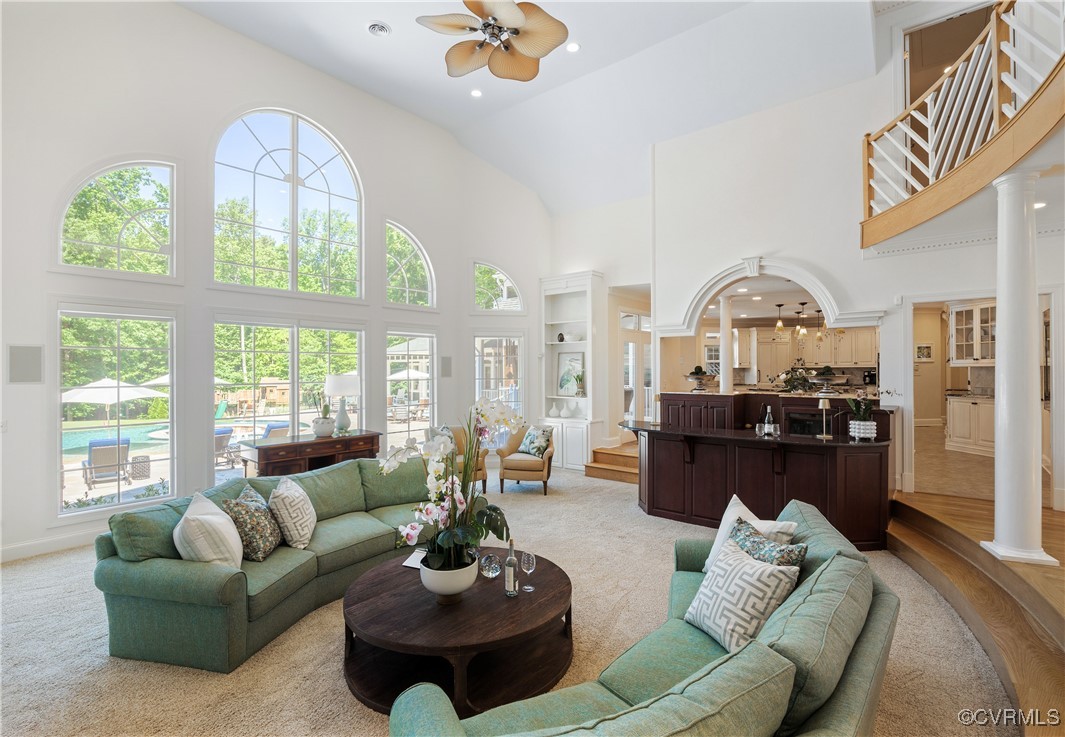 203 Randolph Square Ln