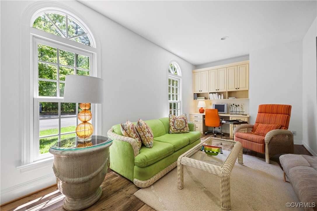 203 Randolph Square Ln