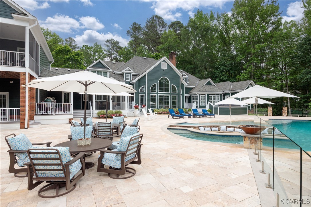 203 Randolph Square Ln